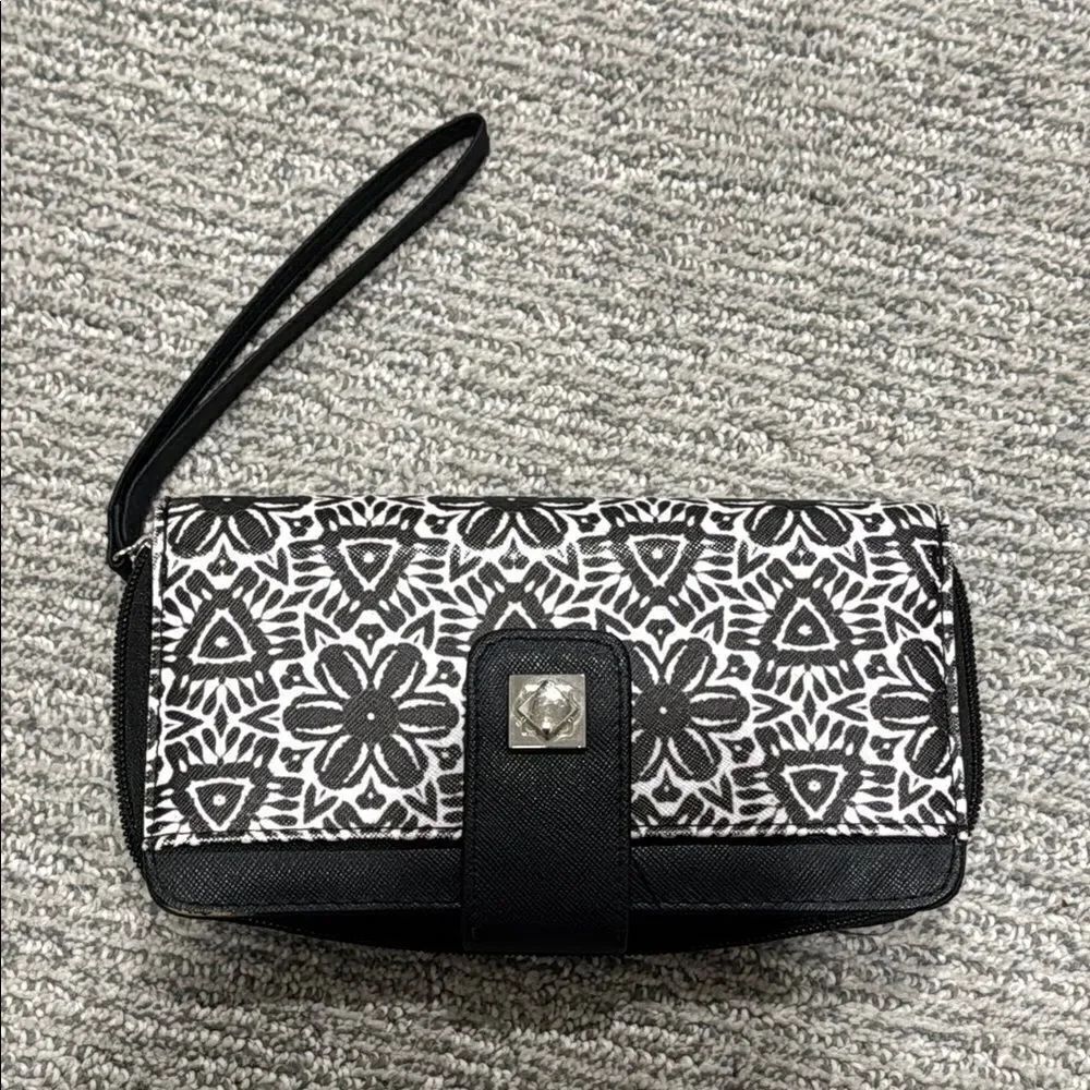 Black and White Patterned Women's Clutch